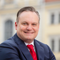 Dr. Christian Scharpf als OB-Kandidat gewählt